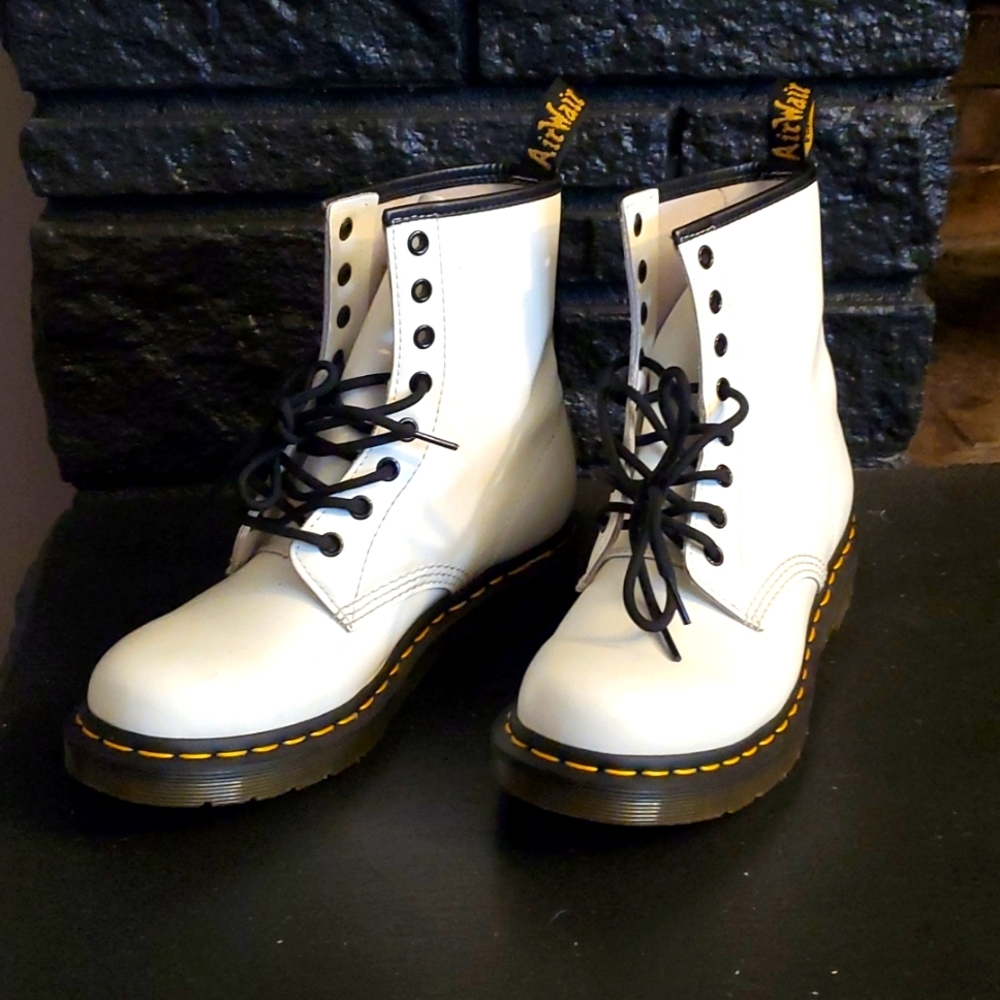 Dr. Martens 1460 White Leather Lace Up Boots, women's 8 | excellent condition